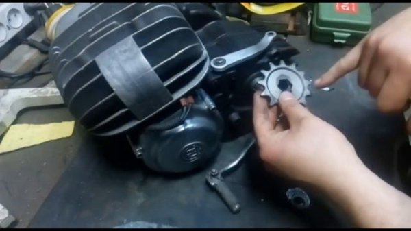 чезет кросс 125 тип 516/511 ведущая звезда на двигатель чезет125#