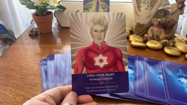 WHO WANTS AN ANGEL READING? 12 Angel Prayer Oracle Messages смотреть онлайн