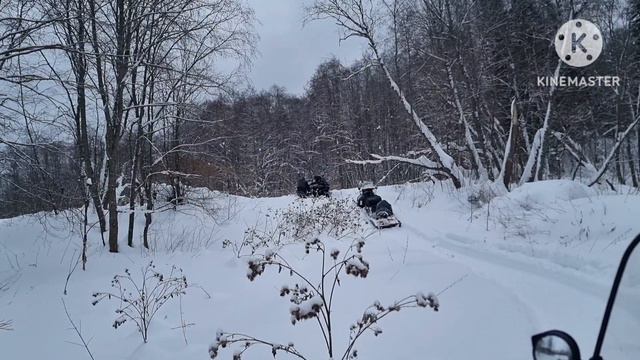 Рыбалка на Вятке, ночуем в палатке Берег. 80 км на снежиках до озёр. смотреть онлайн