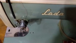 Швейная машина Лада 237