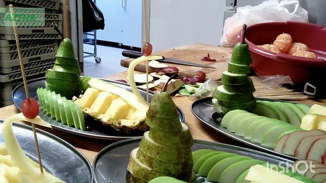 Красивая Фруктовая Нарезка На Праздничный Стол. смотреть онлайн