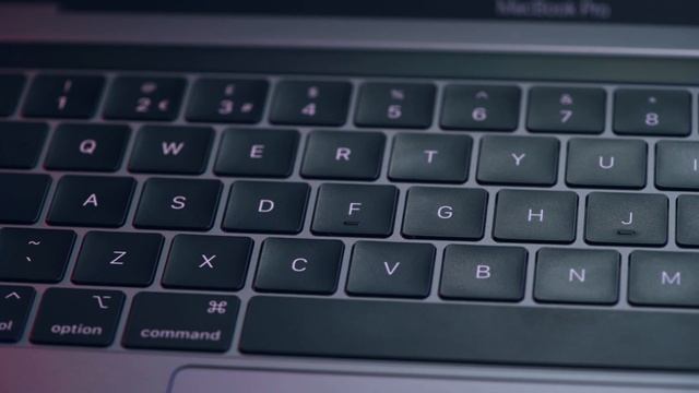 A Workhorse or a Fancy Accessory? 6 MONTH REVIEW | 2019 Apple Macbook Pro 13 inch смотреть онлайн