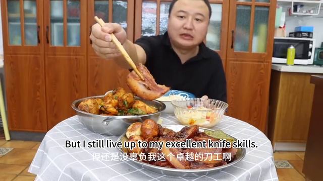 Ah Qiang makes the authentic famous dish ”Bangzi Pork”, which is fat but not greasy смотреть онлайн