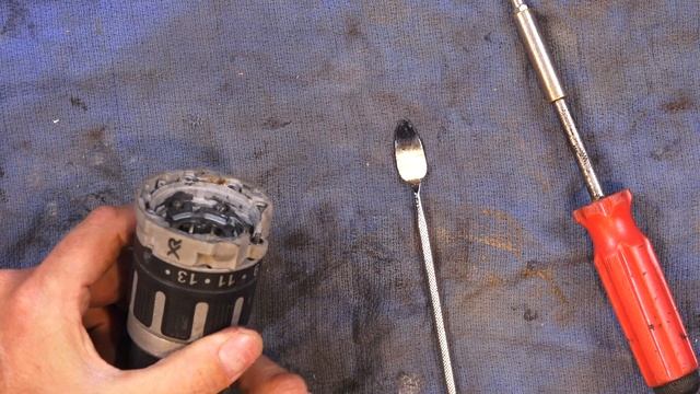 Dewalt Drill Chuck Replacement - Removing A Screw-on Chuck - DCD796 DCD791 DCD790
