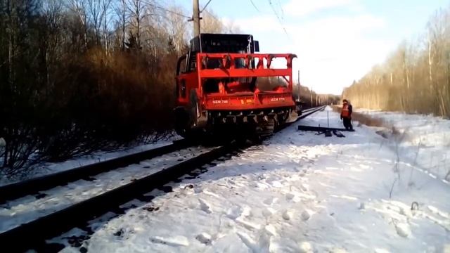 Разгрузка трактора на РЖД смотреть онлайн