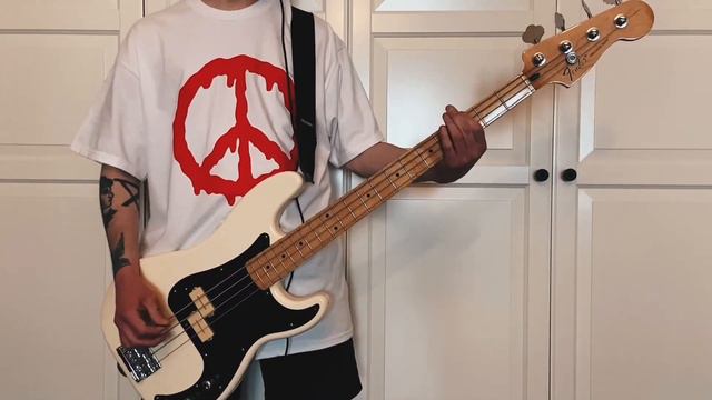 Thursday - War All The Time (bass cover) смотреть онлайн