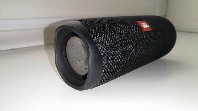 Колонка JBL FLIP 5 LFM 60% Bass Test смотреть онлайн