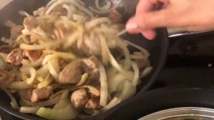 Готовим Тушеную свинину с луком