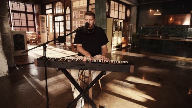 Joshua Harfst performs "Hometown" on the brand new PX-S6000 смотреть онлайн