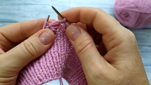 Простая и стильная ШАПКА СПИЦАМИ // Шапки 2020-2021//Вязание смотреть онлайн