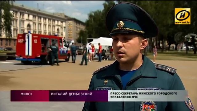 Пережить жару белорусам помогают спасатели и волонтёры Красного Креста смотреть онлайн