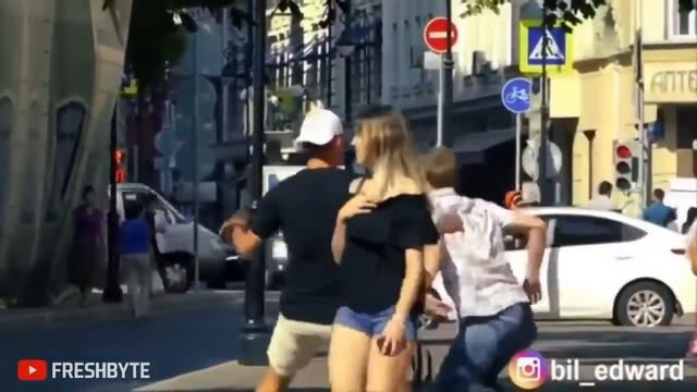 Edward Bil пранк #1 Лучшие пранки и приколы Вырезанные пранки Эдвард Бил Чи Да Скачать смотреть онлайн