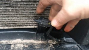 Где находится  и как выглядит датчик температуры воздуха Киа Рио 4