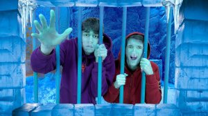 24 Часа в ЛЕДЯНОЙ ТЮРЬМЕ Челлендж !