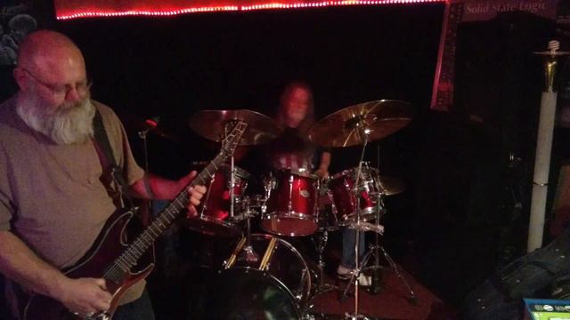 Cerebral Fortress/Smokey Oak 