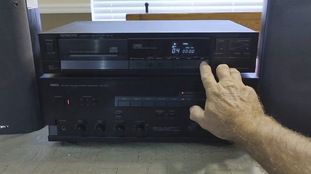 Kenwood DP-47 CD Player Demo смотреть онлайн