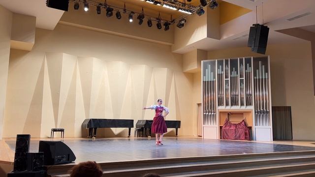 Танцевальные шаги в домашней атмосфере