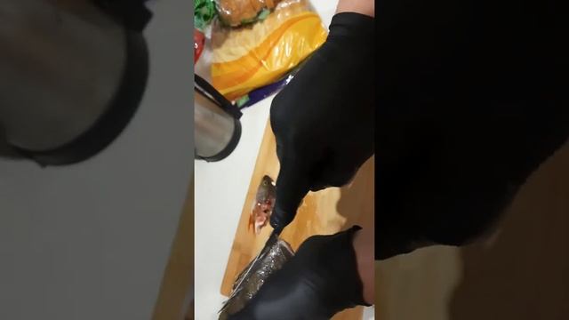 Как почистить окуня смотреть онлайн