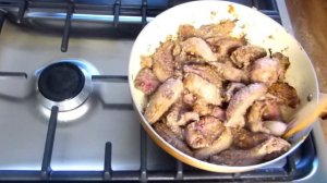 ГОТОВИМ СВИНУЮ ПЕЧЕНЬ. БЫСТРЫЙ ВКУСНЫЙ ОБЕД.