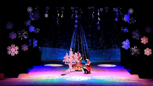 г.Обь МБУ ДК "Крылья Сибири" новогоднее представление "В день последний декабря" смотреть онлайн