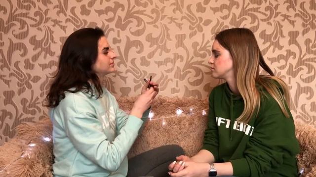 CHALLENGE: НАКРАСИЛИ ДРУГ ДРУГА С ЗАКРЫТЫМИ ГЛАЗАМИ  х  губы на подбородке