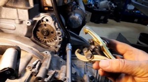 Обслуживание двигателя 2.5 на VW T5 замена помпы