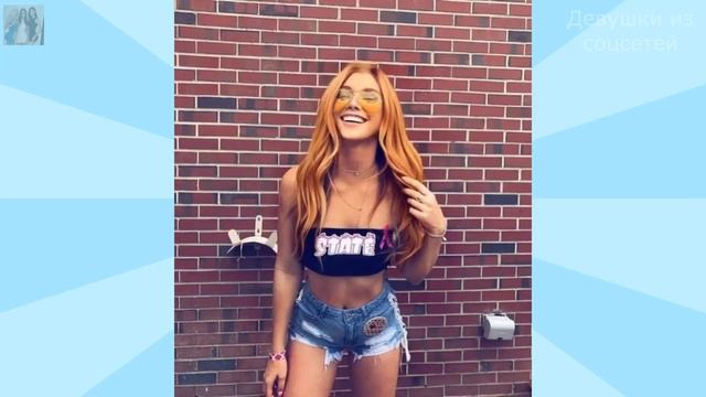 Красивые девушки в шортиках из соцсетей