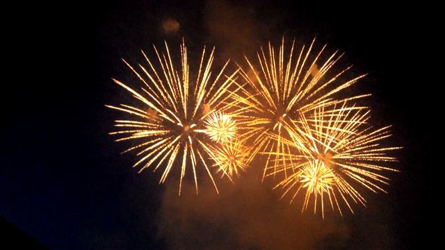 Салюты в Бельцах 11.06.2015 смотреть онлайн