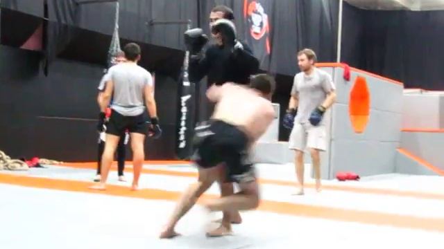 Тренировки по Хип Шоу. Отработка броска. смотреть онлайн