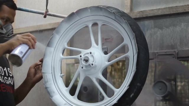 Repaint Velg Motor Warna Viral White Glossy Autogard смотреть онлайн