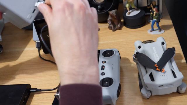 How To Quick Charge the DJI Mini 3 Pro Drone, Two-Way Charging Hub and DJI RC Remote Controller смотреть онлайн