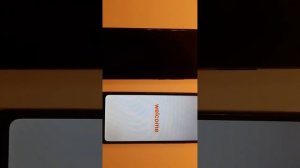 Чем отличается оригинал от подделки Samsung Galaxy S 22 Ultra.  Включаем одновременно.