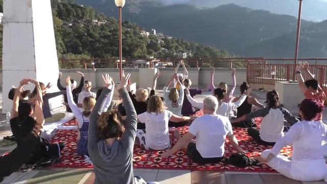 Spiritual Journey to India - Yoga and Meditation Retreat 2022 смотреть онлайн