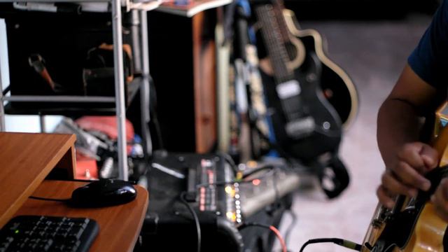 Testing Epiphone Dot смотреть онлайн