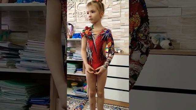 художественная гимнастика красивый купальник смотреть онлайн