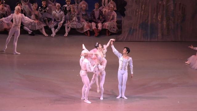 31/12/19 Happy New Year, dear ballet lovers! Khoreva Kim Nutcracker adagio Act III смотреть онлайн