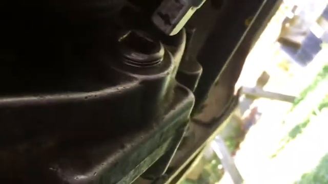 Nissan 4x4 pickup D21 changing speedo pinion & transfer case oil смотреть онлайн