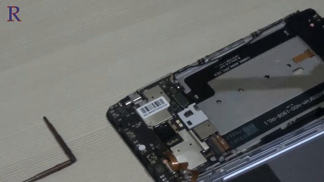 Заменяем аккумулятор на XIAOMIB N41 Redmi Note 4 смотреть онлайн