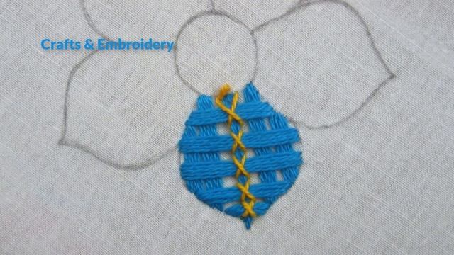 Hand Embroidery, Fantasy Flower Embroidery, Interlaced Stitch Embroidery, Flower Embroidery Design смотреть онлайн