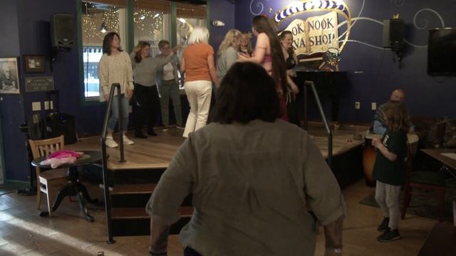 The Secret Bellydancers @ The Book Nook & Java Shop смотреть онлайн
