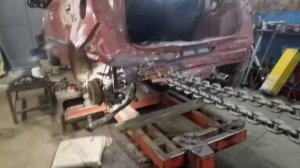 Mitsubishi Colt вытягивание ,ремонт днища запаски лонжерона ,задней левой части