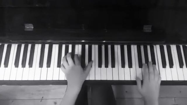 Kurt Cobain / The Beatles "And I Love her" смотреть онлайн