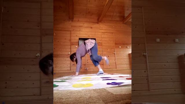 Сумашедший челендж супер твистер смотреть онлайн