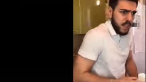 Как пердят настоящие мужики