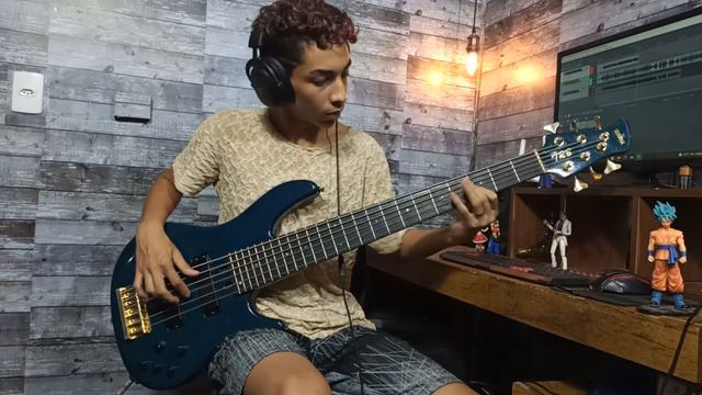 Contra Baixo Cort vs Yamaha - TEMA GIL KAMARGO - TCHARLES VITOR BAIXO смотреть онлайн