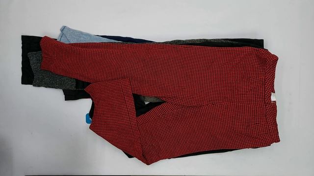 26816 Штаны зимние женские Ladies winter pants (extra) 1 пак 40кг 5.8€/кг 95шт смотреть онлайн