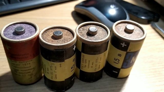 Батарейки СССР проработали 46 лет и работают сегодня!!! смотреть онлайн
