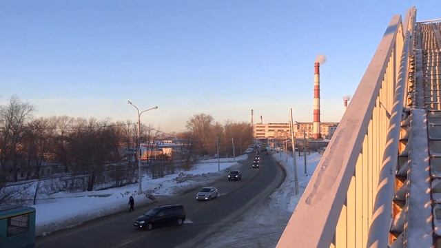 ГОРОД УФА ЧЕРНИКОВКА ВИД С МОСТА УЛ УЛЬЯНОВЫЙХ НА ЗАКАТЕ СОЛНЦА ВЕЧЕРОМ.19 01 2023 Г смотреть онлайн