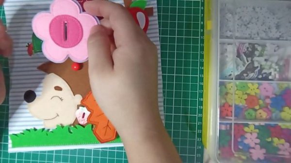 Фетровая книжка. Как играть?