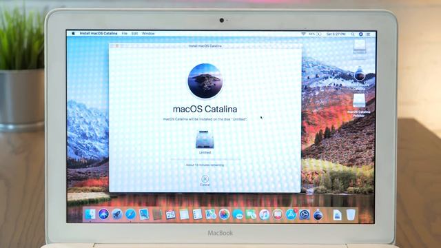 Is the Polycarbonate MacBook still good in 2020? смотреть онлайн